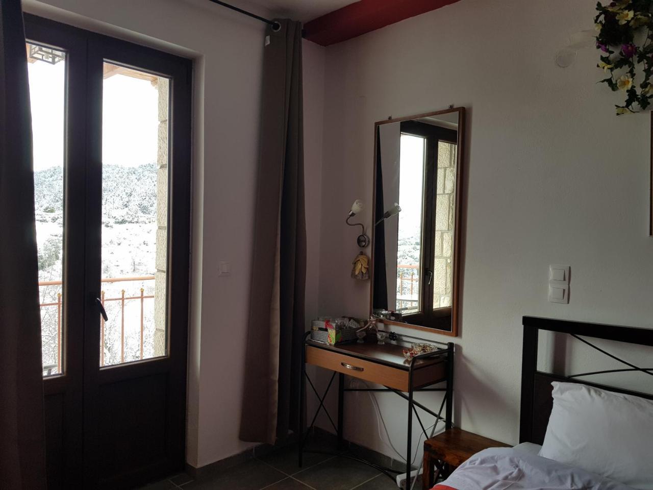 Petra & Elato Art Hotel Valtessiniko Extérieur photo