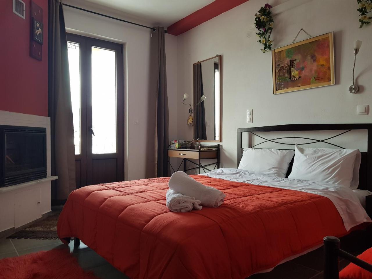 Petra & Elato Art Hotel Valtessiniko Extérieur photo